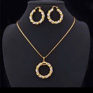 New 18k gold two tones necklaces earrings set
